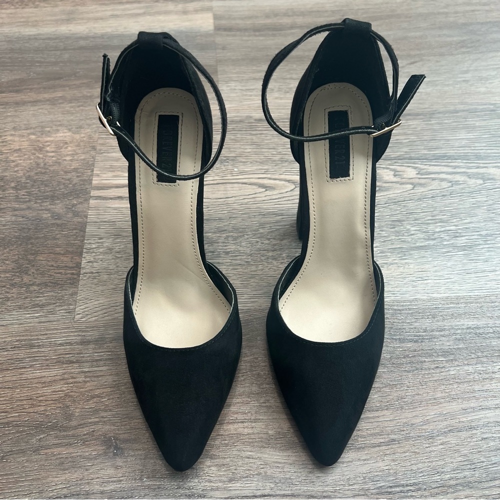 Forever 21 Black Faux Suede Ankle Strap Block Heel Casual Dress Shoes Size 7 - Picture 2 of 8